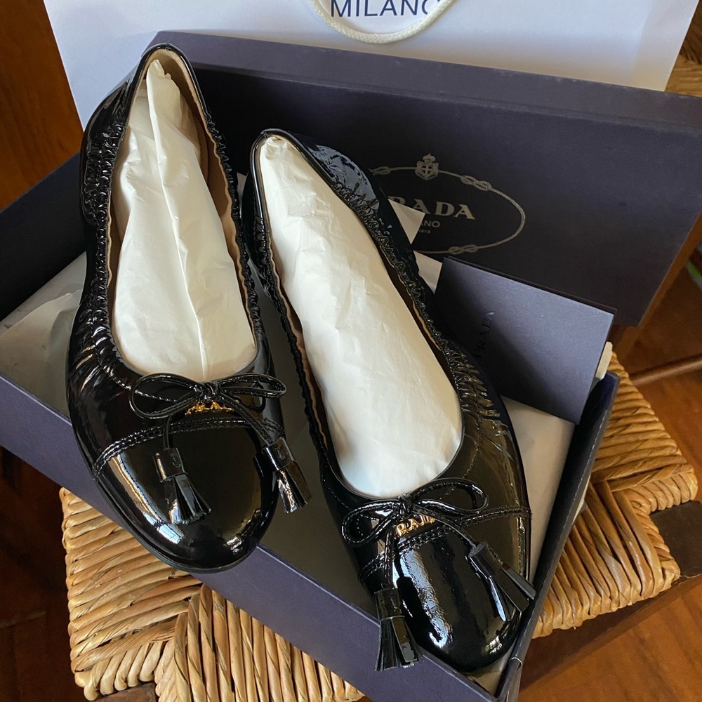 NIB Prada Black Patent Leather Flats
